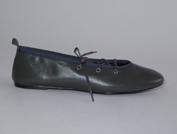 no 1906 / Pina - Image 3